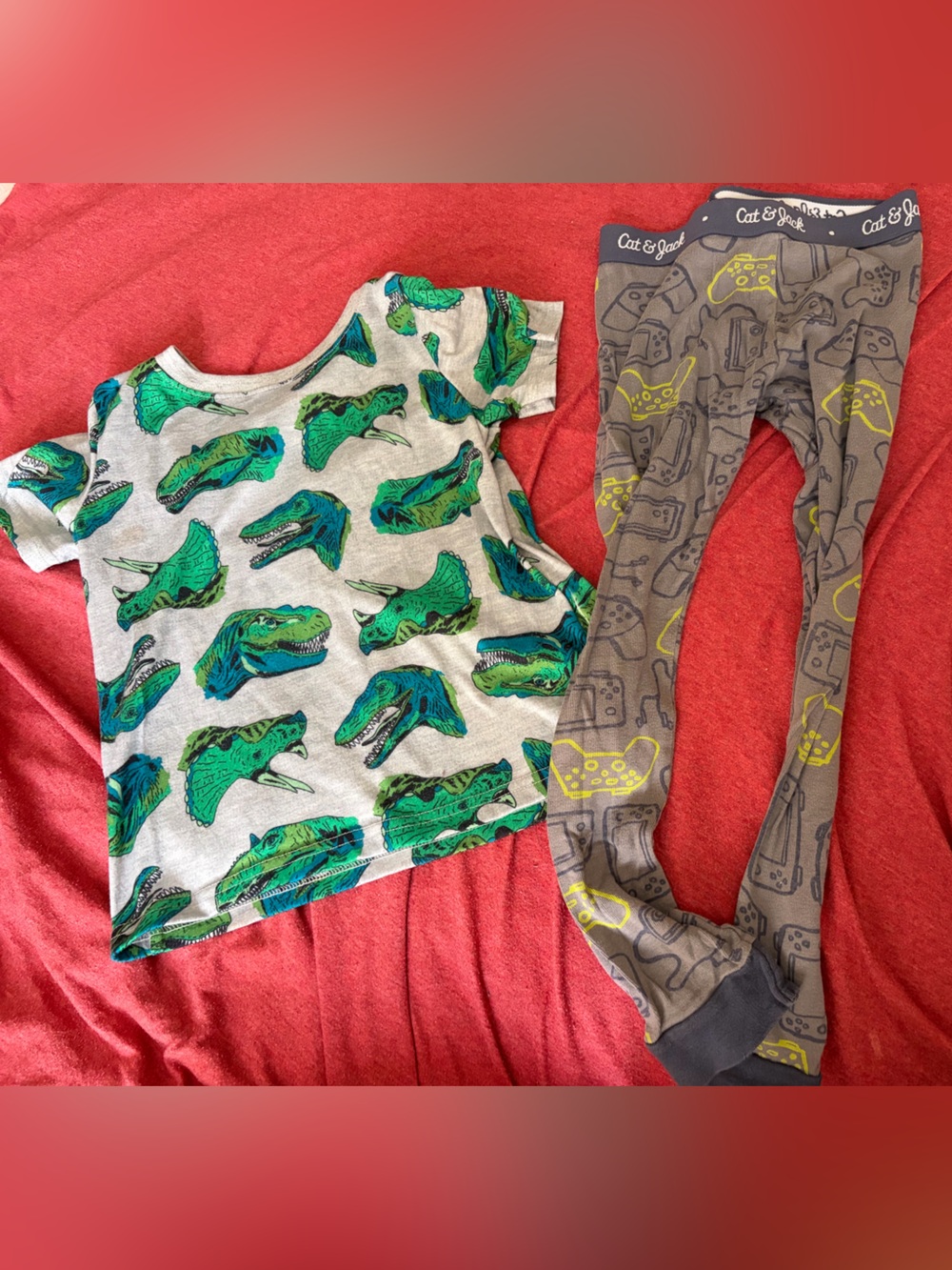 Cat & Jack Green Dinosaur Print Kids Pajama Set